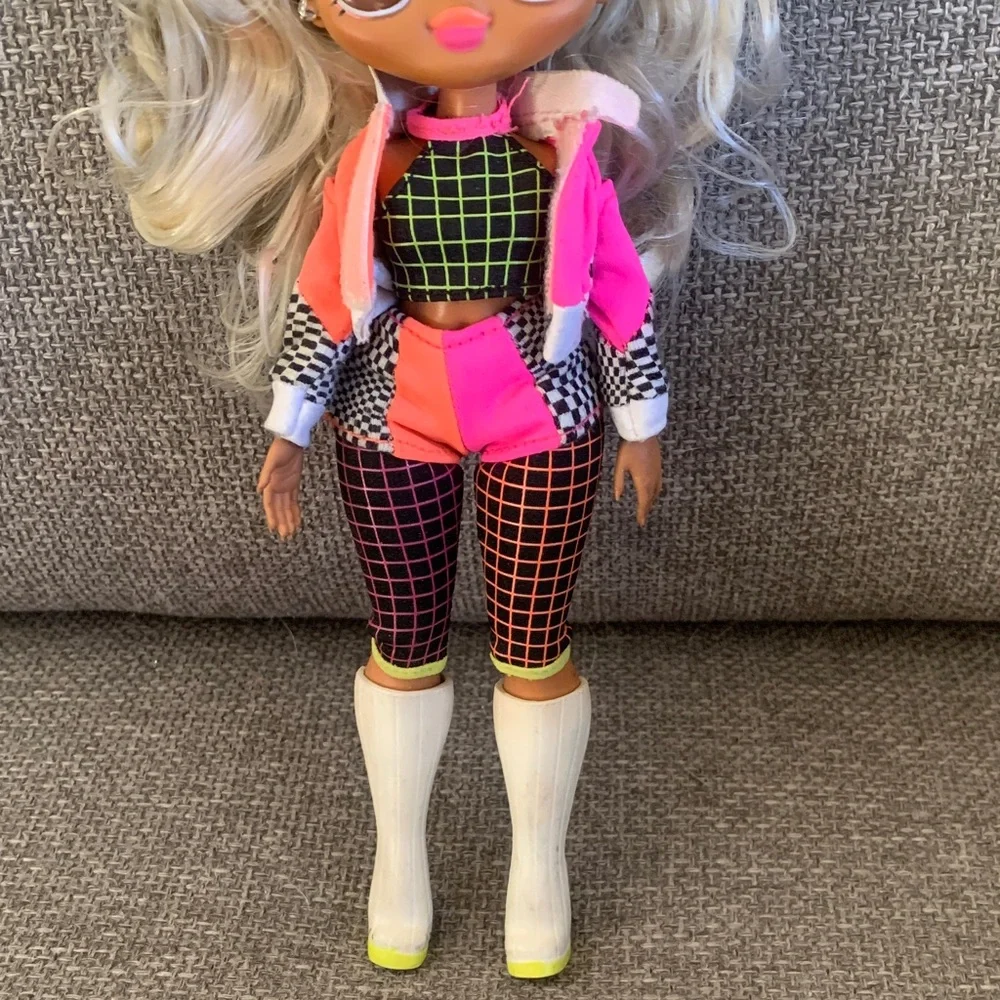 L.O.L Surprise OMG Lights Speedster Fashion Doll with Outfit